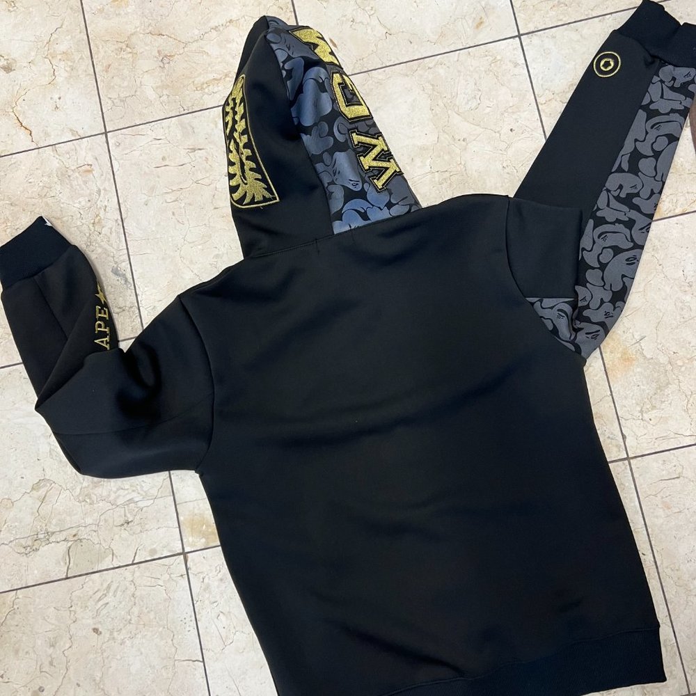 A Bathing APE Limited Edition BLACK GOLD Full Face Zip Shark Hoodie - Picture 11 of 16